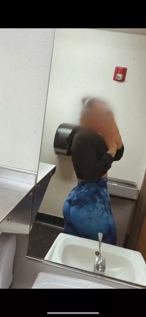 It’s booty day by tapruff