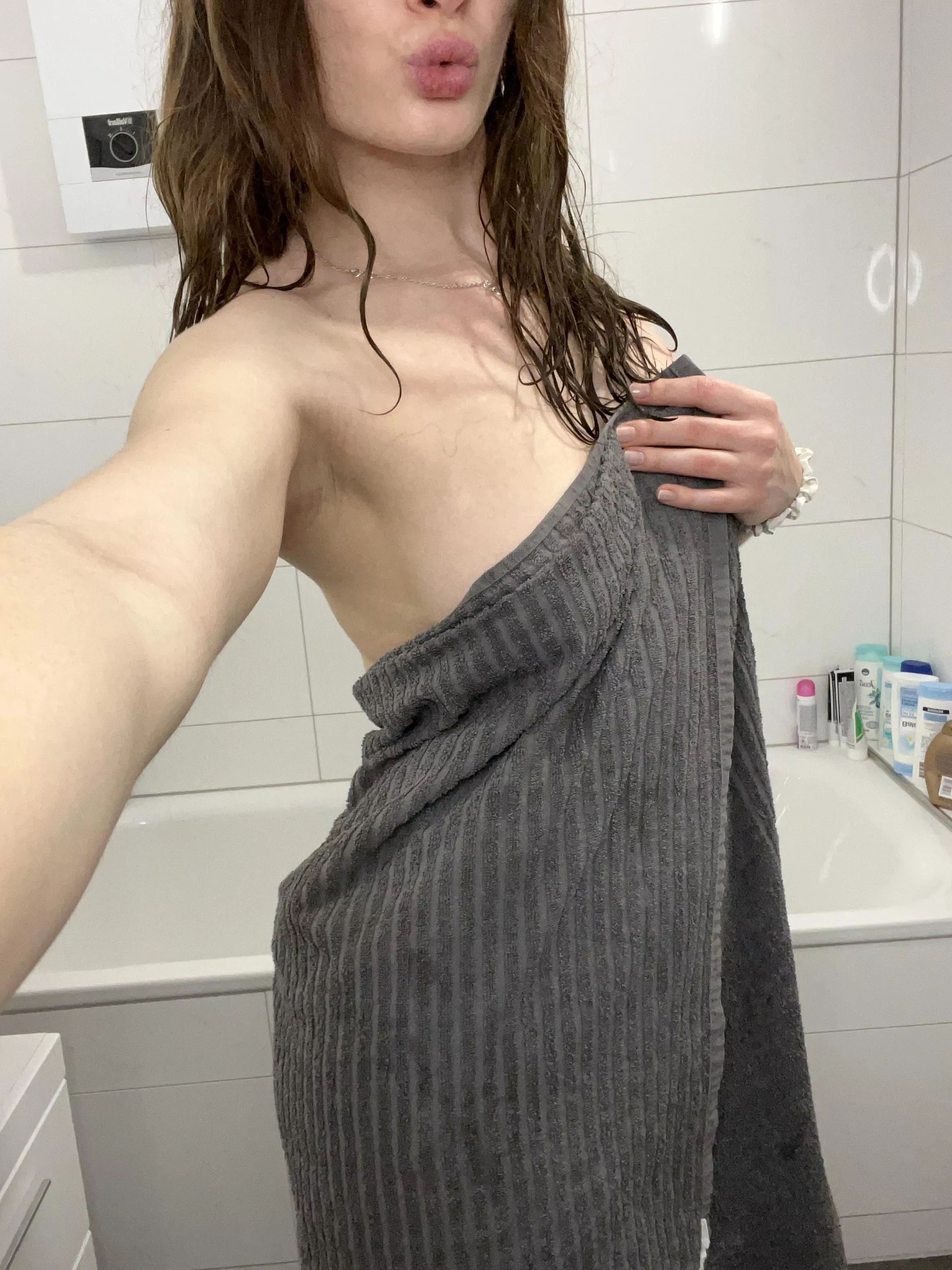 its feel so refreshing to get a cold shower after long gym workout posted by Emilyscott03