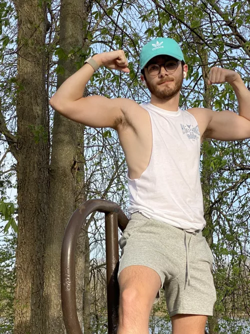 it’s finally 80° in ohio. loving this by blothesho