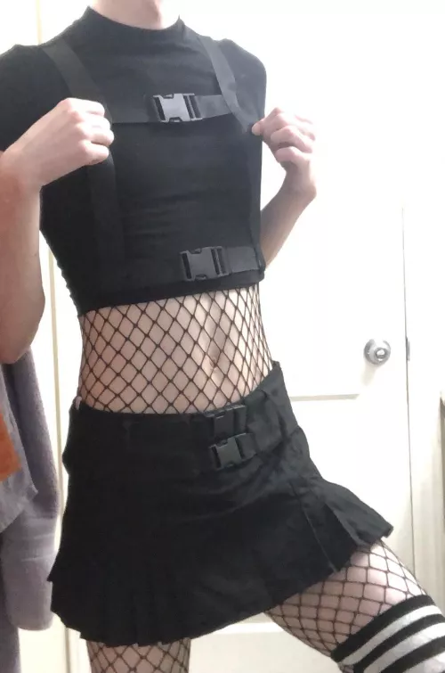 It’s friday :3 by TicklishLittlefox