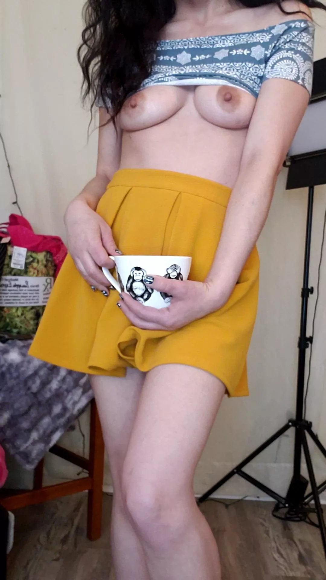 It's FRIDAY! Tell me about your caffeine filled plans this weekend.. [F] posted by Tiffbunnyteases