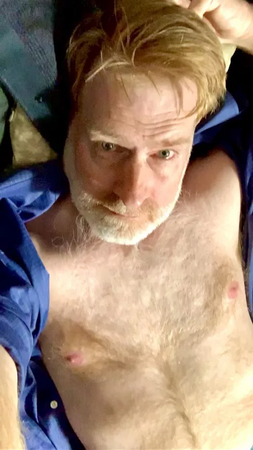 It’s fun taking pics when you catch the light just right. by ZelaznyFan68