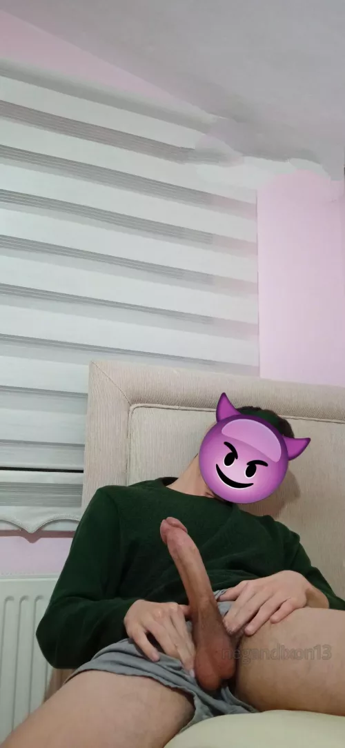 It's hard again... I just can't help it 🤷🏻 by negandixon13