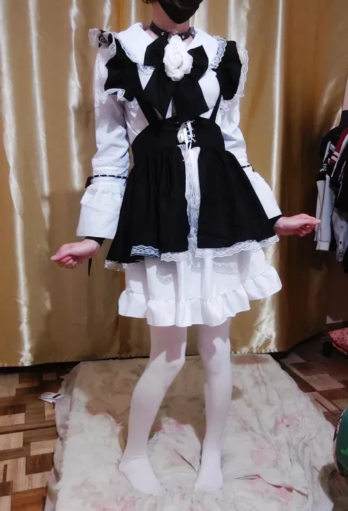 it's maid time 0w0.. who else has the suit? by Nar1A_zera
