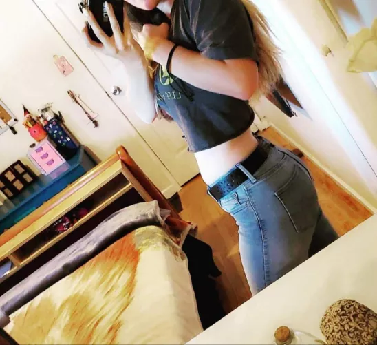 Its not gay if we hug bro I swear 👉👈 😳 by FemmeBoiFatale1