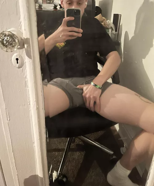 Its throbbing underneath by D_swift0