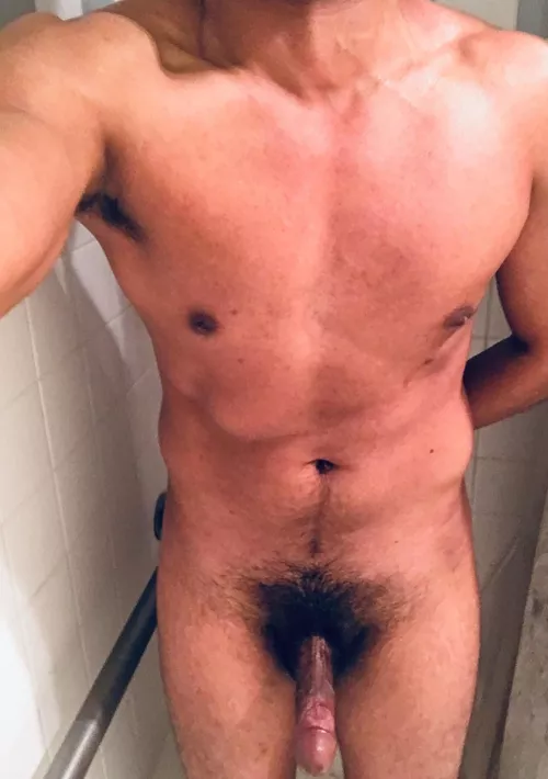 🚿 it’s ti[m]e to wash off and cool down 🟡 by dionysus_satyr_