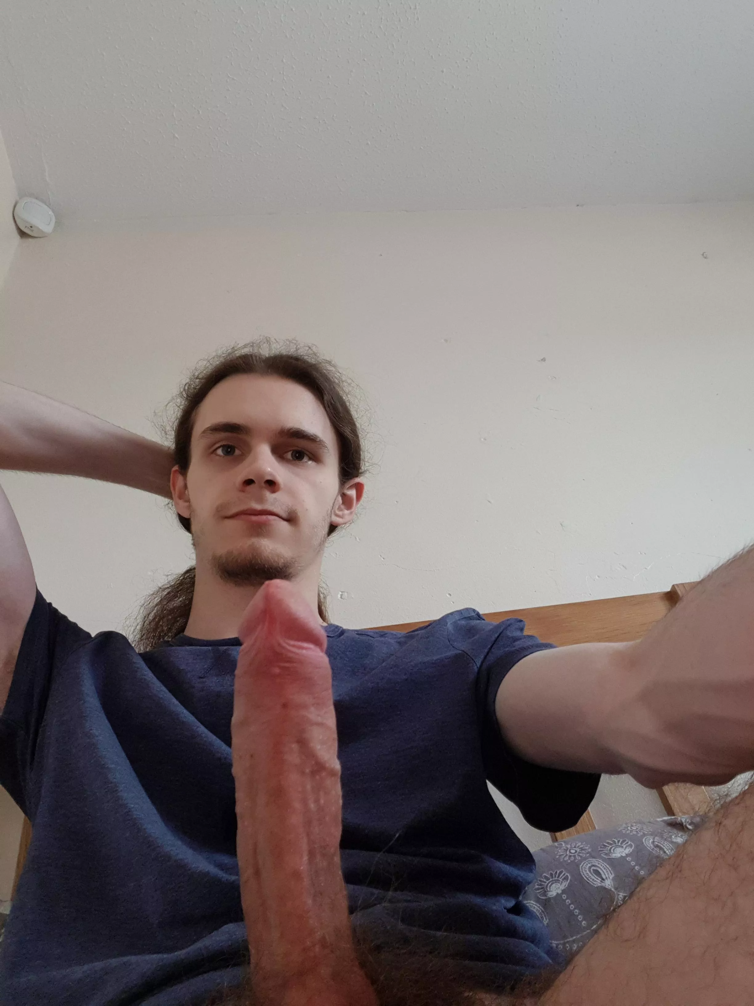 it's too hard to resist me, so give in. I know you want to 😜 posted by veinyhungboy