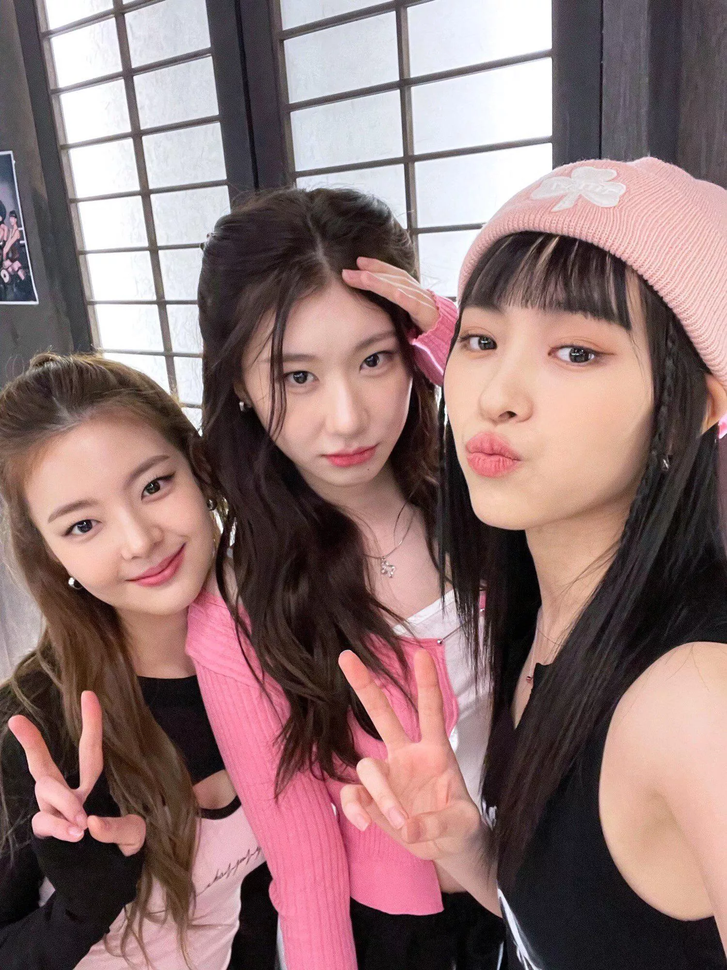 ITZY - Lia, Chaeryeong, Ryujin posted by Xiaoting_forever