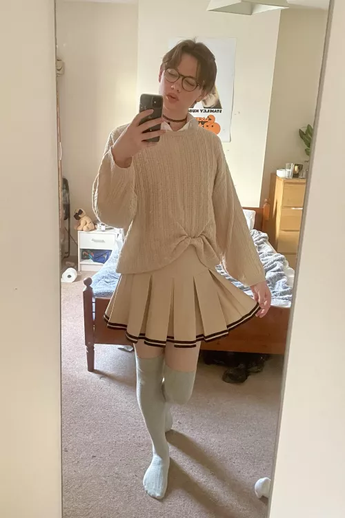 I’ve actually learned how to do a pouty lip look 💋💄 by An_English_Femboy