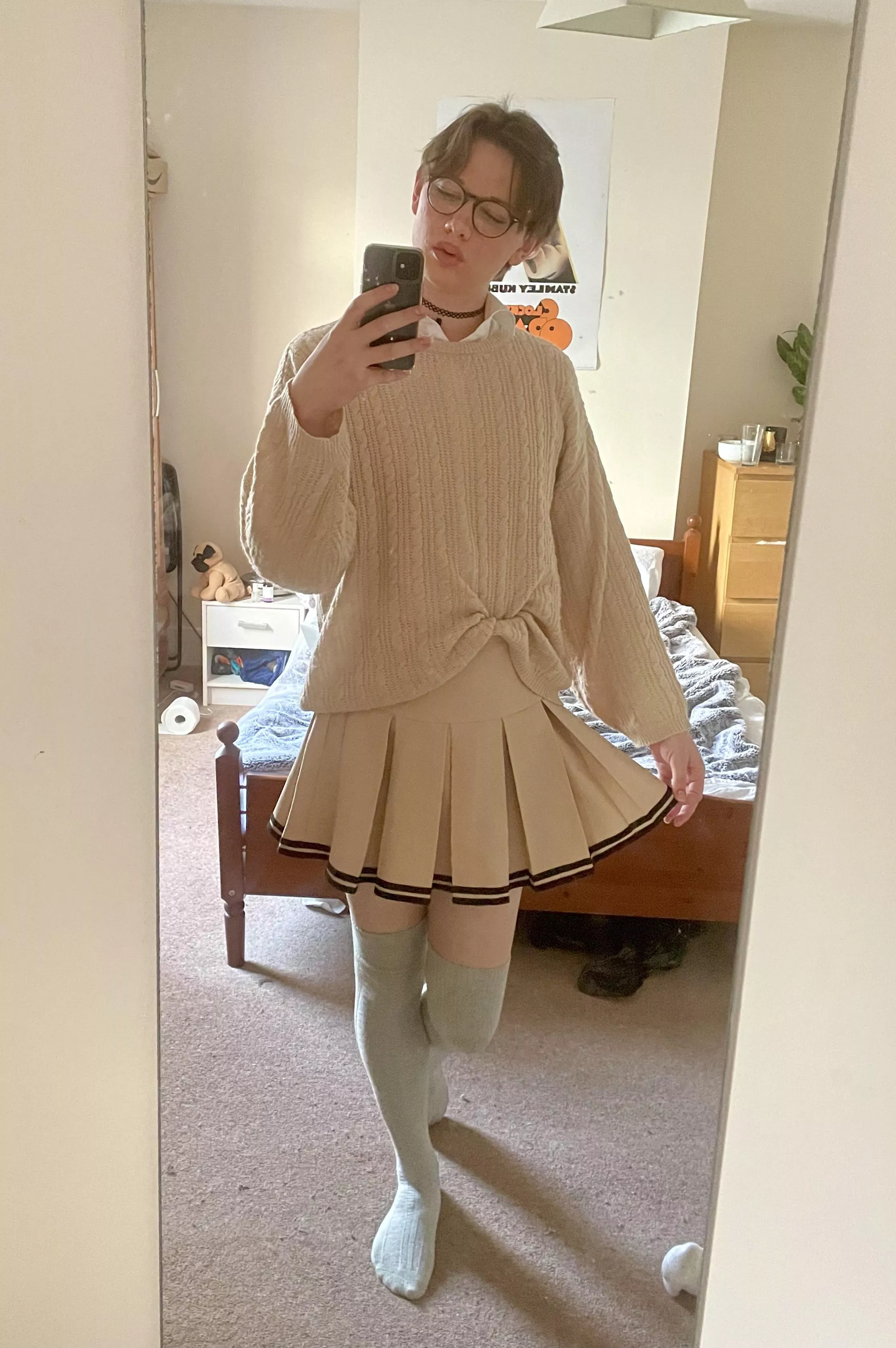 I’ve actually learned how to do a pouty lip look 💋💄 posted by An_English_Femboy