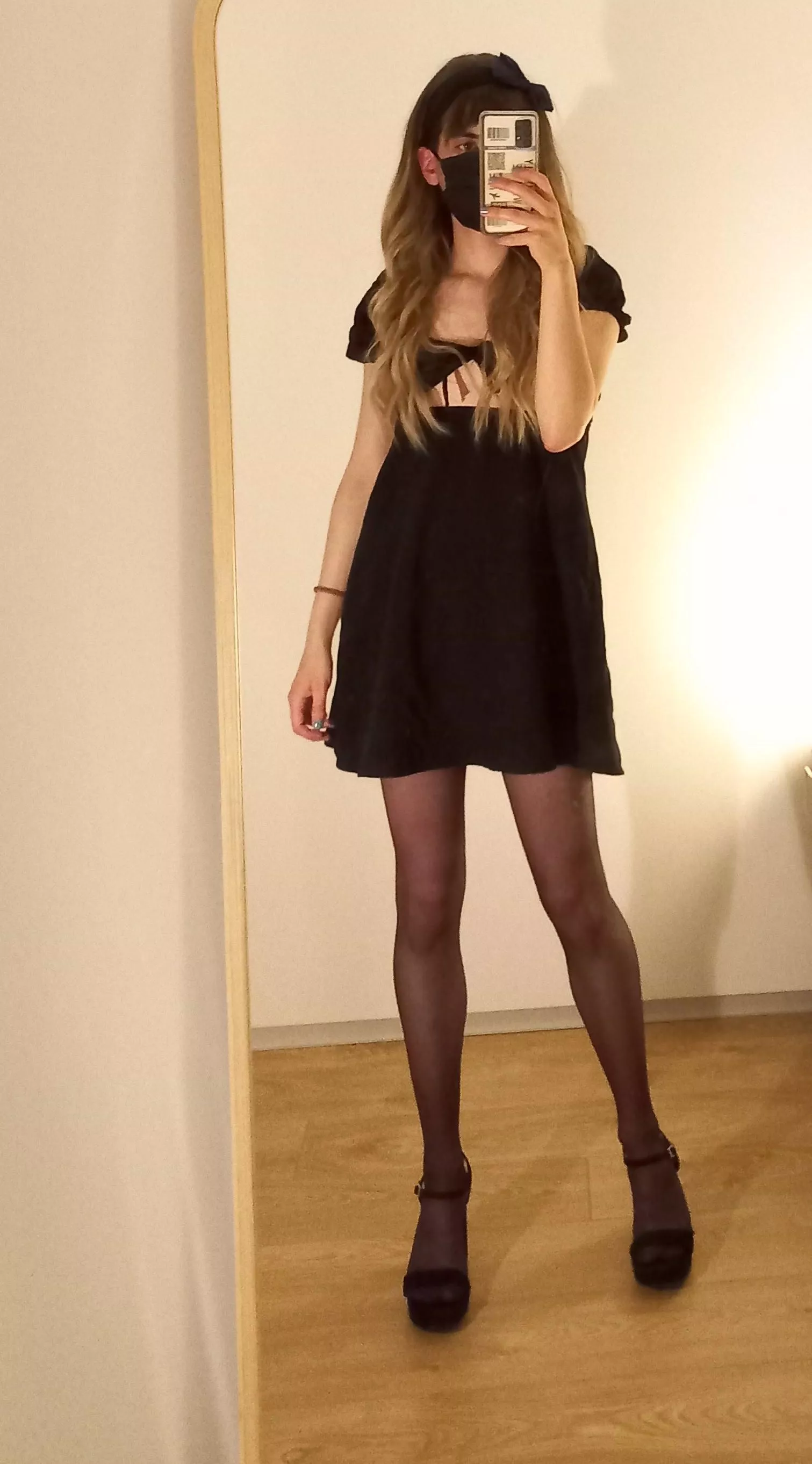 I've always had in my mind how the gf of my dreams would look like ... but only recently I realized that... maybe she's just a version of myself 🤷‍♂️ posted by strange_richie9