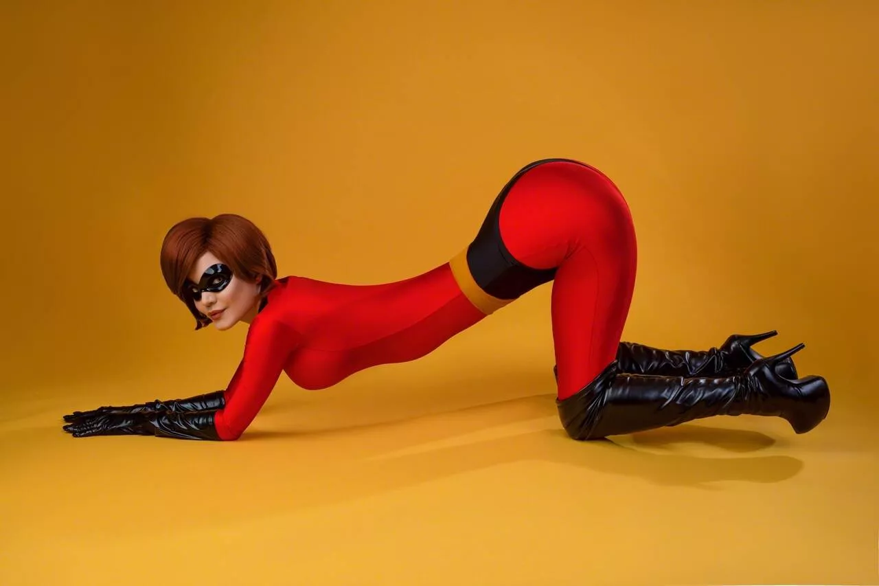 I've always wondered how sexy would Elastigirl look when bent down [Kalinka Fox] posted by _YourFather
