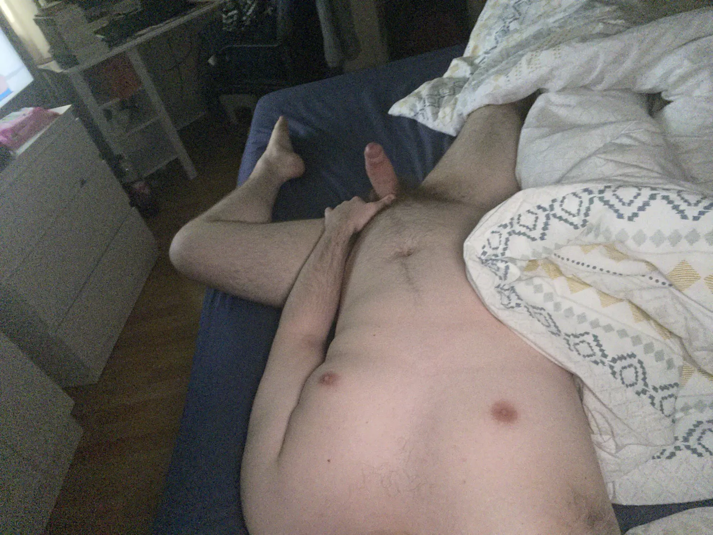 I’ve been gone for over a month but I can’t stay away from all the sexy pics here posted by BiGuyD