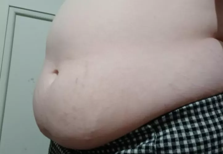 I've been pigging out a little, do you think it's noticeable? 😳😳 by queenpigbelly