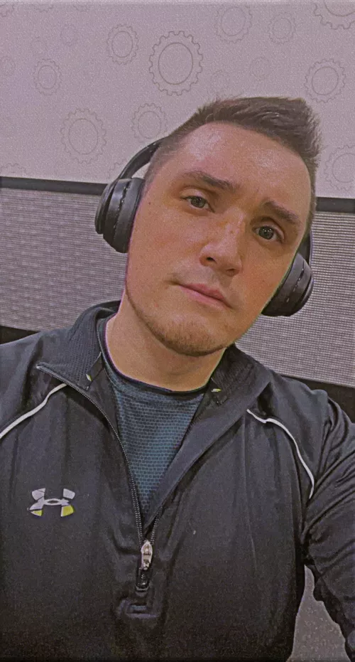 I’ve been trying to tone up in the gym lately. Any advice on chest, arms or abs for low carb dieters, bros? by GradeAGaming