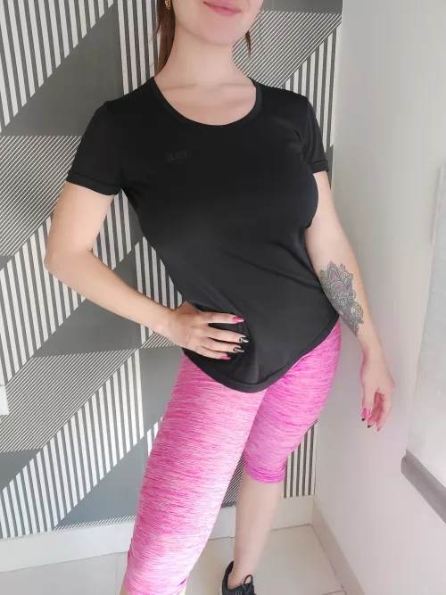 I’ve decided bras are optional by irisgw