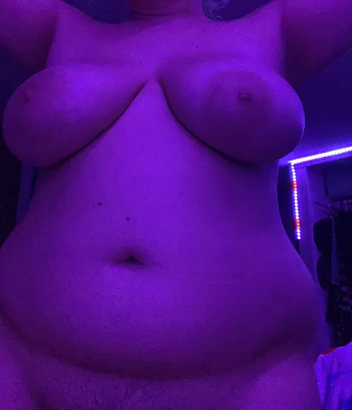 I've got plenty for you to hold onto 🥰🍑 by get0utofmyhouse