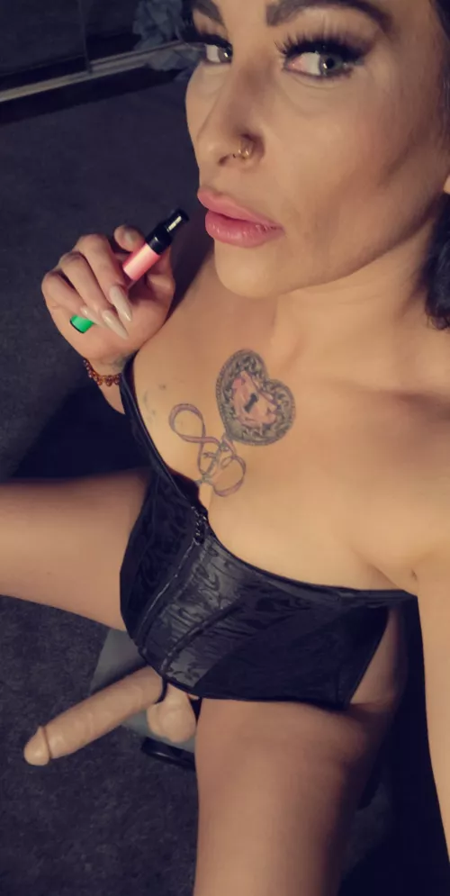 I've got the thing I like to suck on and I'm wearing the thing you like to suck on. by xpiadollx