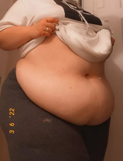 I’ve grown so much. Anyone wanna reward me with a pizza? 😇🥰 by MrsJiggly