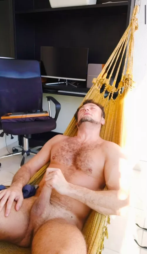 I've just had an amazing time on my hammock by luiskolodin