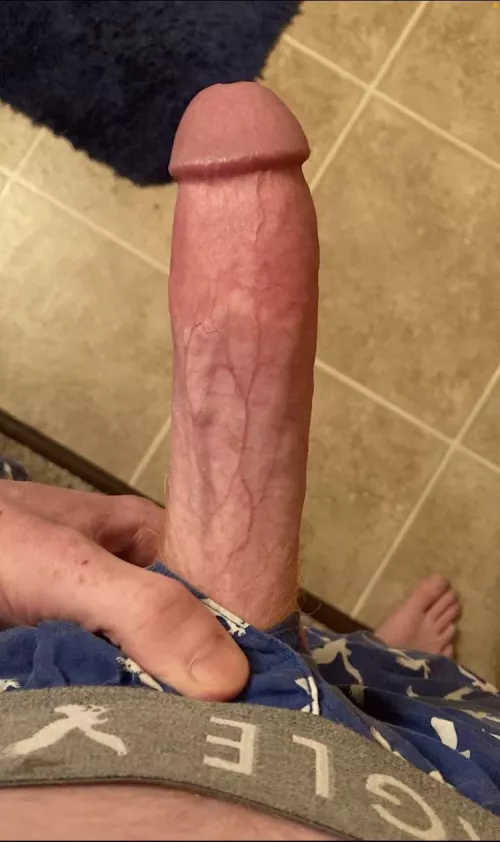 I've never shared my nudes before, so here goes nothing! Please let me know what you think :) by Batman_Donkey