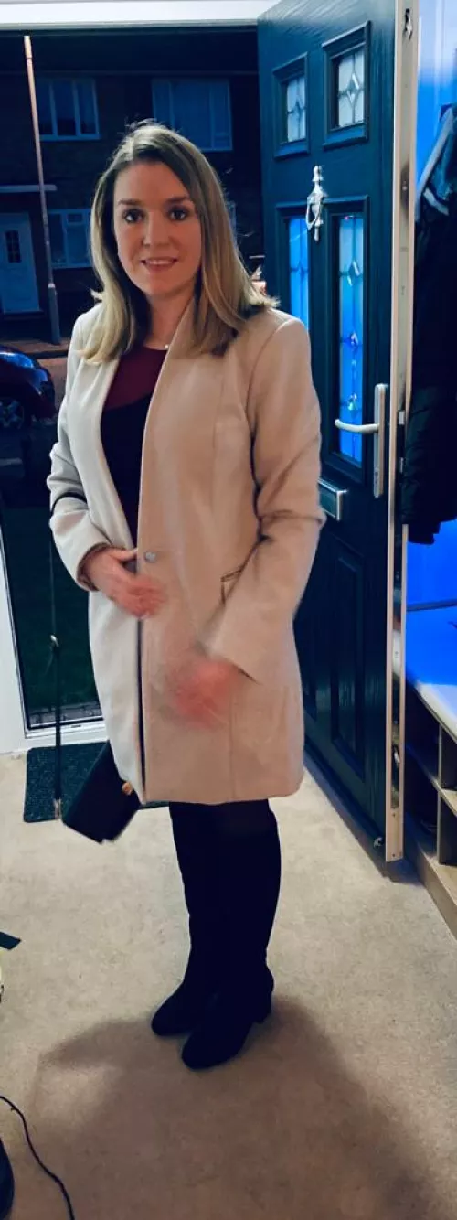 Jack it to my uk wife's nudes? by Quirky_Dish_8652