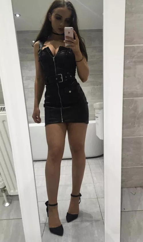 Jade 🥵🥵🥵 by SlowAmphibian6001