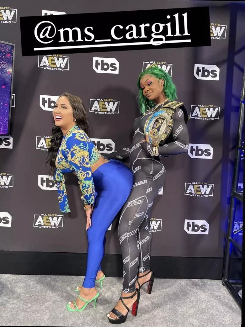 Jade posted by SqueakyNickels