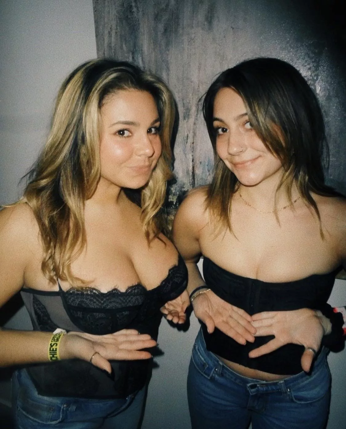 Jealous she can’t compare posted by Yaperboi22