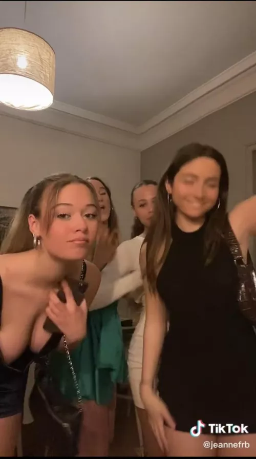 🙈@jeannefrb by Acceptable_Bed_4343