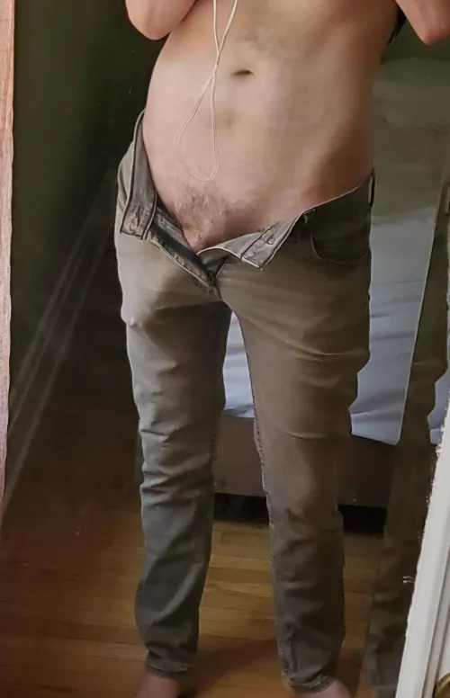 jeans too tight by SirBenedictII