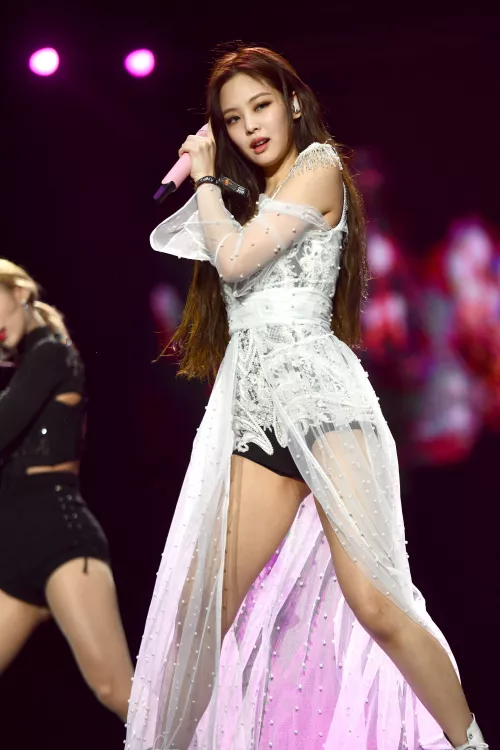 Jennie's legs (BLACKPINK) by web_wanderer89