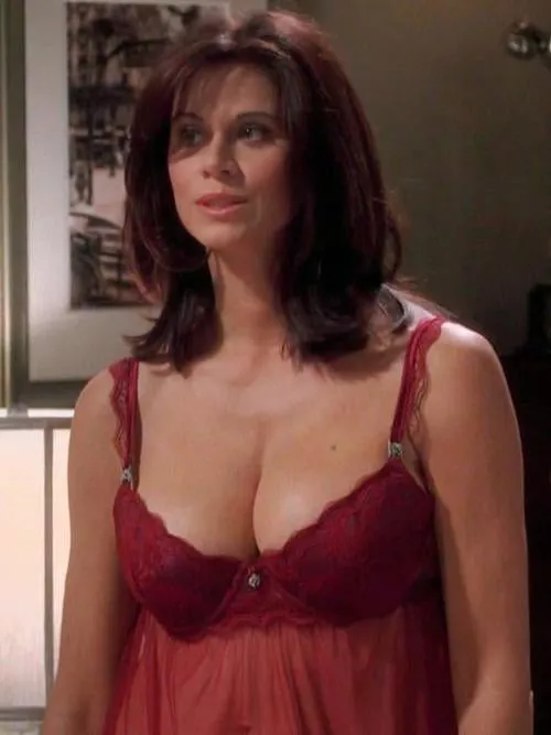 Jennifer Bini Taylor on Two and a Half Men posted by BellucciFan96