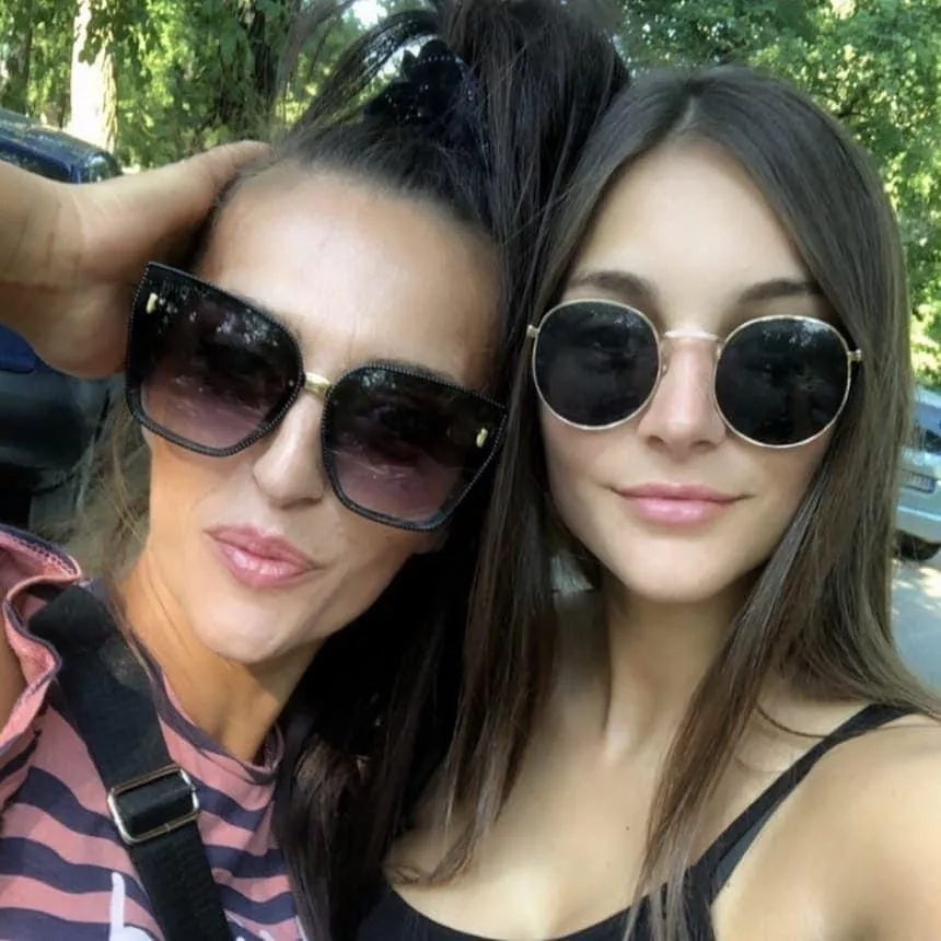 Jerk trib mother and her daughter and send to them? Kik noone2880 posted by KmartKombat