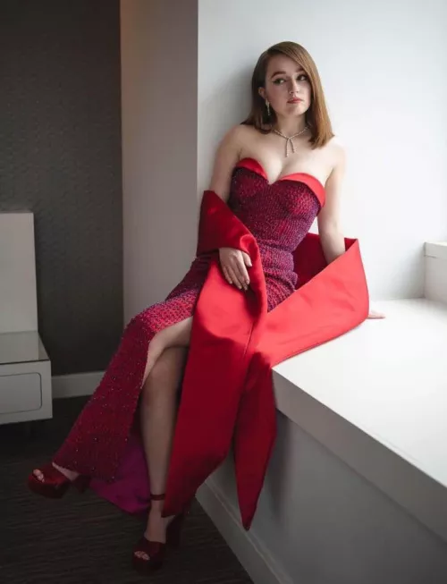 Jerking to kaitlyn dever by Threwup101