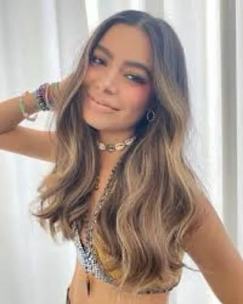 Jerking to Miranda cosgrove by Threwup101