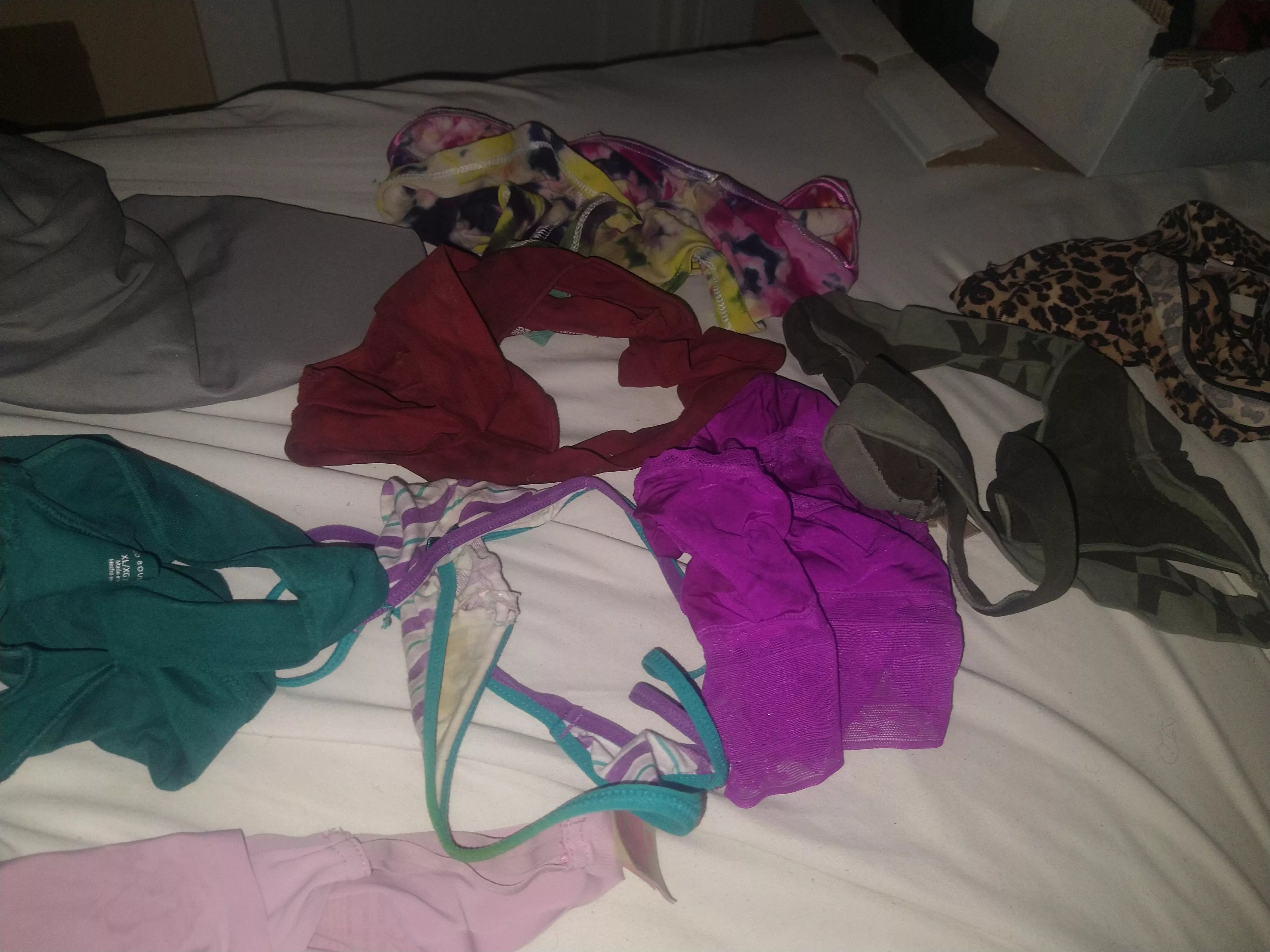 jerking with panties on discord join if u want Amplion#7807 posted by Southern-Flow3983