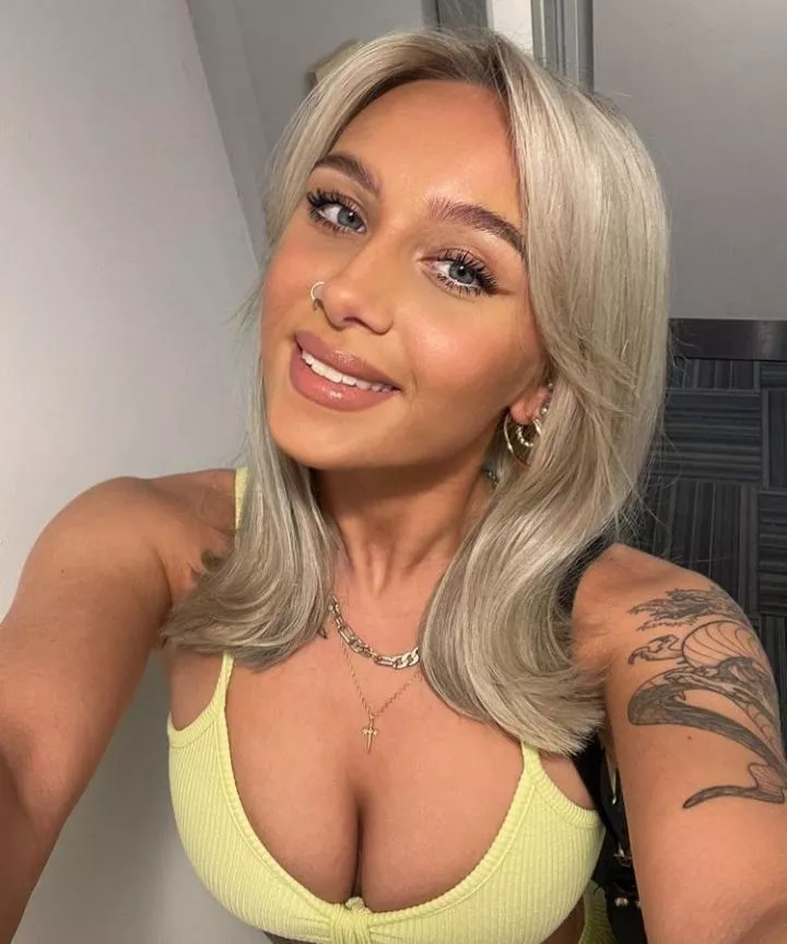 Jess posted by corruptusextremis