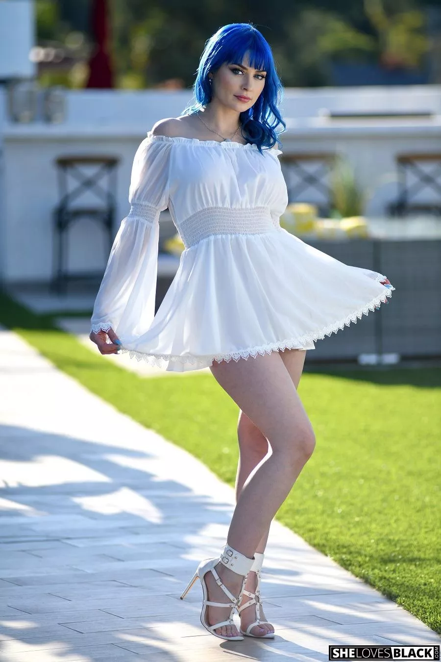 Jewelz Blu posted by snipke