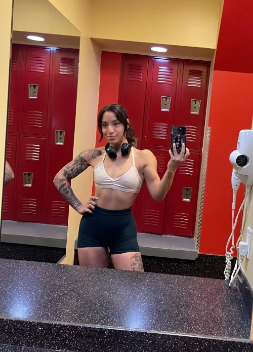 jewtat2 w the boulder shoulders by planteaterliftchick