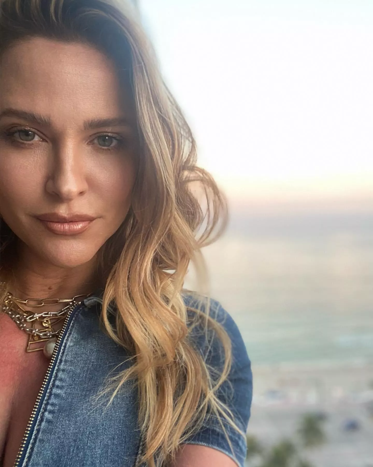 Jill Wagner posted by TheScarlettCannon