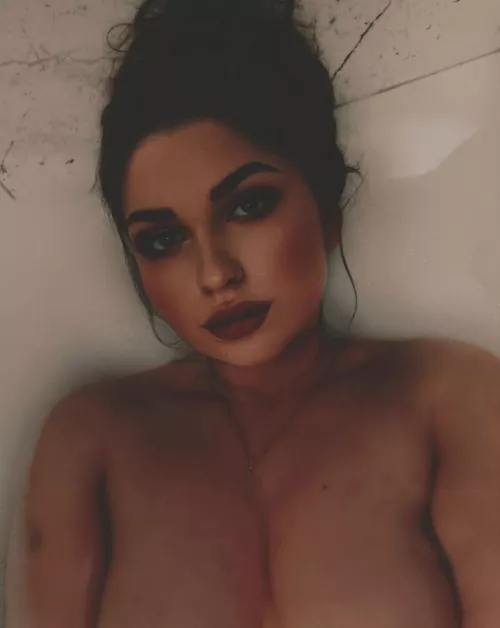 Join me for a hot shower.Free page.Link comments by TodayImaginary9250