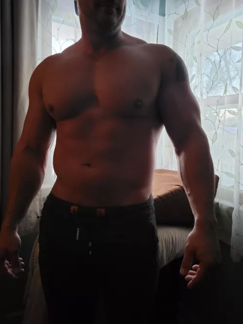 Join me for a stroll? by LittleandBigV