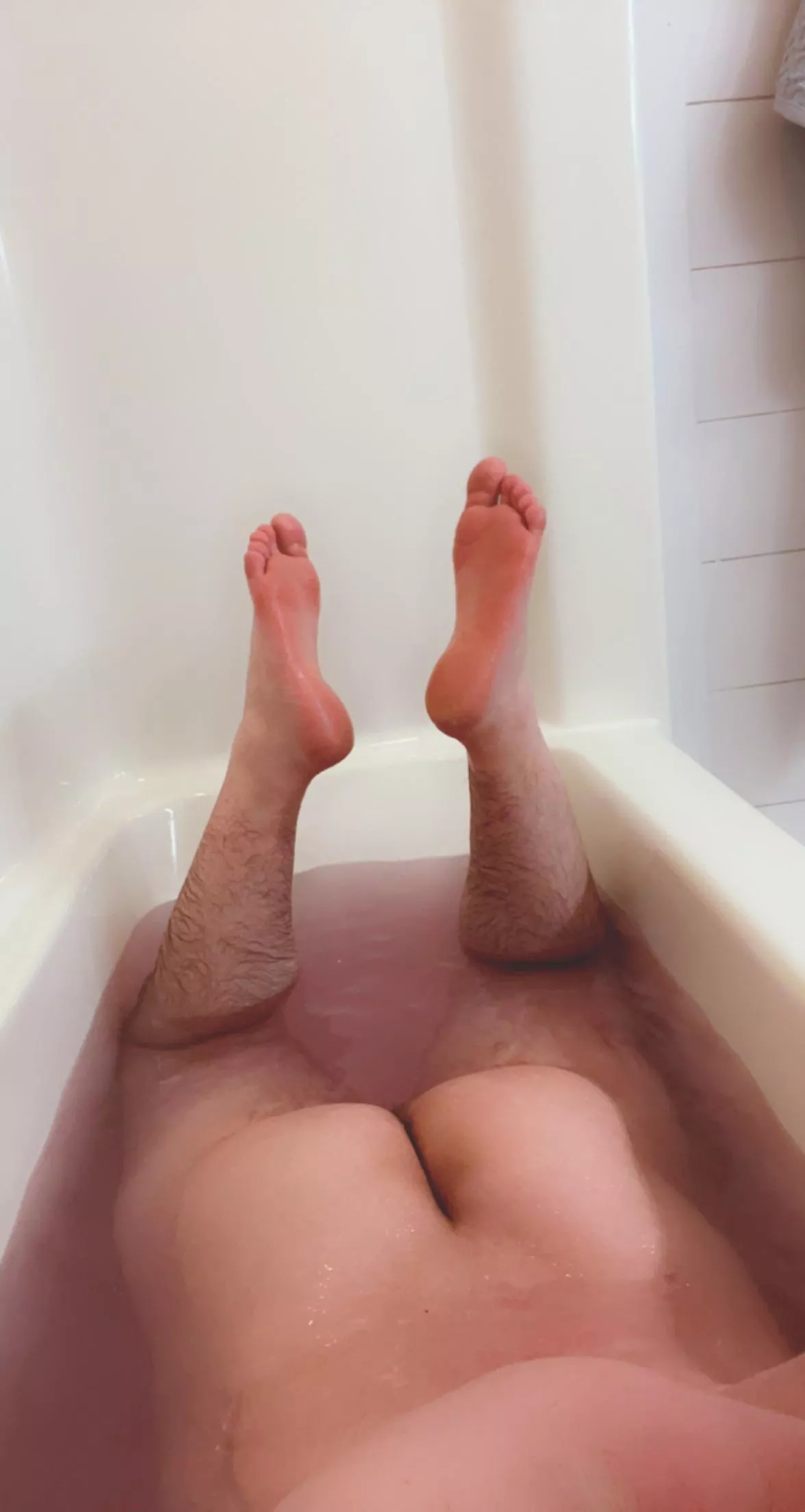 Join me in the bath😘 posted by Illbowler999999