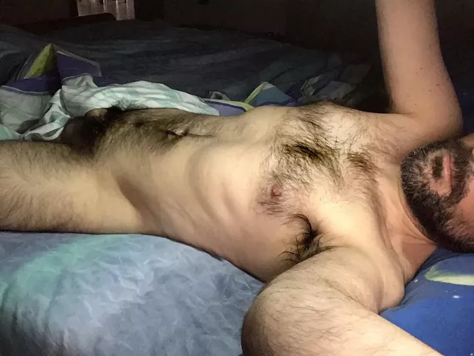 Join me in the bed! by ludoridi