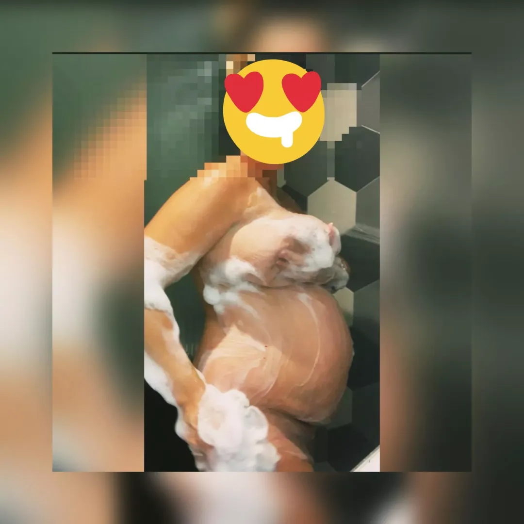Join me in the shower 😘 posted by Prettypregnant35