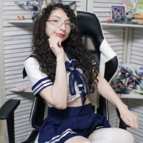 Join my free page today! I offer lots to my fans, ppvs, customs, private streams and more! link below by ItWhiskar