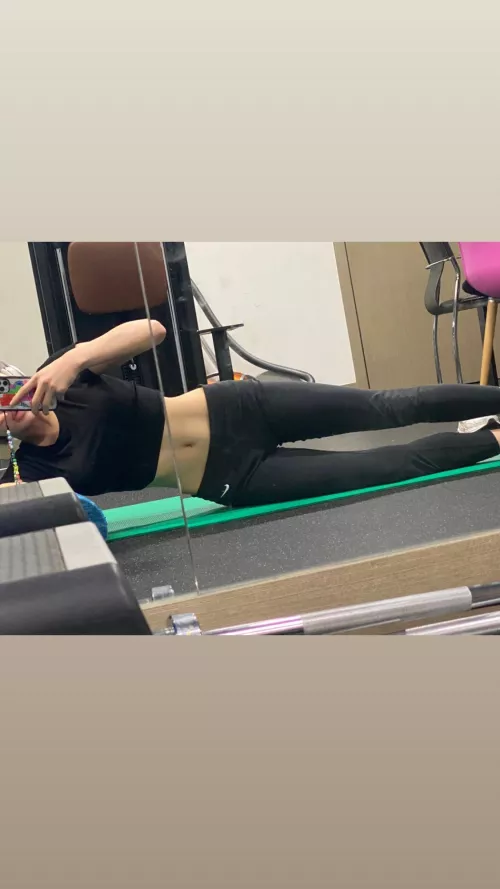 Jooe - Momoland by KingSettle