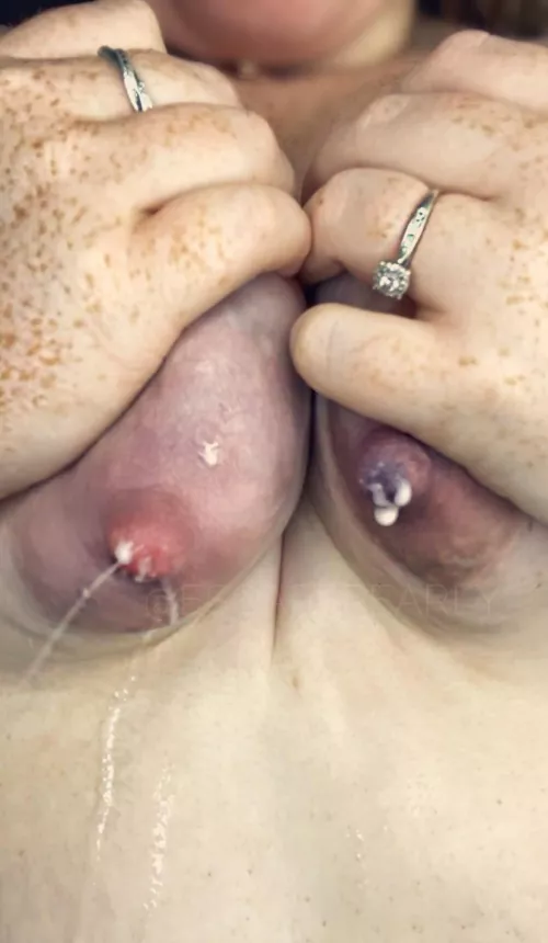 Juicy, right? by PearlyEscape